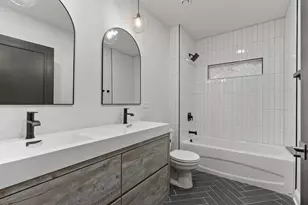 1645 W Ogden Ave, Chicago, IL 60612 - Photo 16