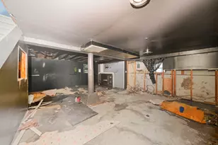 8750 S Princeton Ave, Chicago, IL 60620 - Photo 32