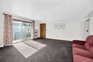 2742 N 73rd Ct, Elmwood Park, IL 60707 - Photo 4