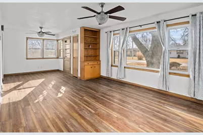 209 17th Street E, Milan, IL 61264 - Photo 4