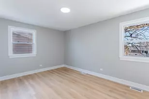 1116 S Busse Rd, Mount Prospect, IL 60056 - Photo 22