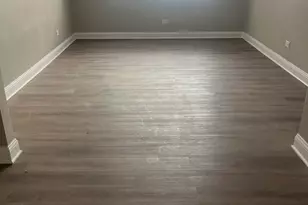 10640 Brooks Ln, Chicago Ridge, IL 60415 - Photo 2