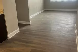 10640 Brooks Ln, Chicago Ridge, IL 60415 - Photo 4