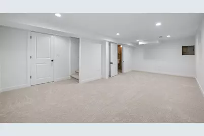 1021 Foxworth Boulevard, Lombard, IL 60148 - Photo 24