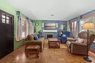 119 S Hill St, Woodstock, IL 60098 - Photo 2