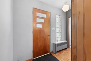 119 S Hill St, Woodstock, IL 60098 - Photo 4