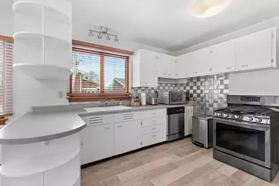 119 S Hill Street, Woodstock, IL 60098 - Photo 6