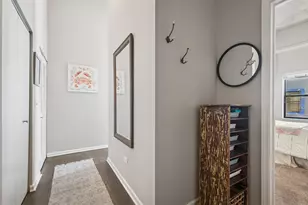 1122 W Catalpa Ave, Chicago, IL 60640 - Photo 18