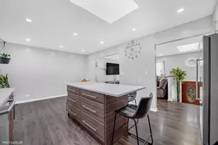 21314 Highland Dr, Lake Zurich, IL 60047 - Photo 10