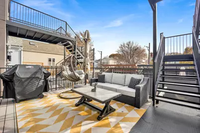 1533 W Barry Avenue #2, Chicago, IL 60657 - Photo 24