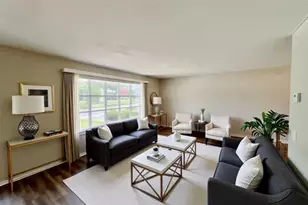 500 Antietam St, Park Forest, IL 60466 - Photo 4