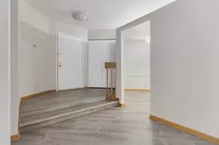 1505 Commodore Ct, Schaumburg, IL 60193 - Photo 4