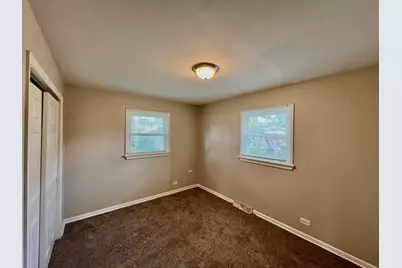 606 E 164th Place, South Holland, IL 60473 - Photo 12