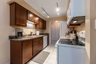 4123 W 98th St, Oak Lawn, IL 60453 - Photo 8