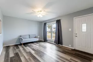 344 Emery Ave, Romeoville, IL 60446 - Photo 2