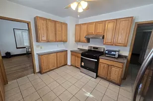 310 Genoa Rd, Genoa, IL 60135 - Photo 6