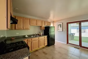 15542 South Park Ave, South Holland, IL 60473 - Photo 6