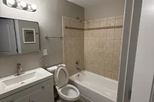 1840 W Highland Ave, Elgin, IL 60123 - Photo 8