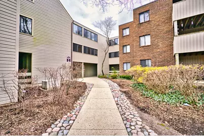 1840 W Highland Avenue #E204, Elgin, IL 60123 - Photo 1