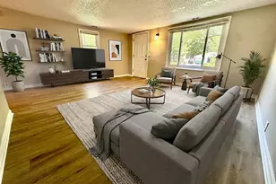 308 N Clifton Ave, Elgin, IL 60123 - Photo 6