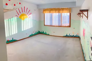 11020 S Keating Ave, Oak Lawn, IL 60453 - Photo 8