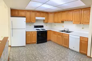 11020 S Keating Ave, Oak Lawn, IL 60453 - Photo 2