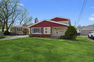 9016 S 48th Ct, Oak Lawn, IL 60453 - Photo 1