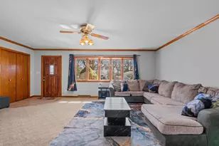 29 W Oak St, Piper City, IL 60959 - Photo 4