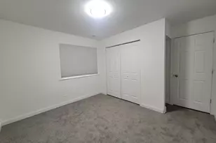 1 Oak Creek Dr, Buffalo Grove, IL 60089 - Photo 8