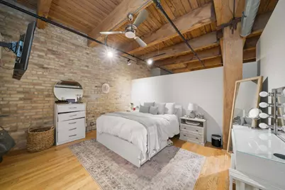 375 W Erie Street #323, Chicago, IL 60654 - Photo 10