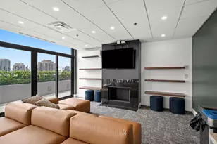 375 W Erie St, Chicago, IL 60654 - Photo 14