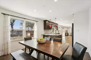 930 King Richards Ct, Deerfield, IL 60015 - Photo 6