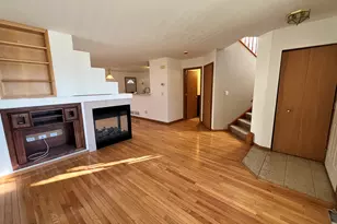 142 Mountain Laurel Ct, Romeoville, IL 60446 - Photo 4