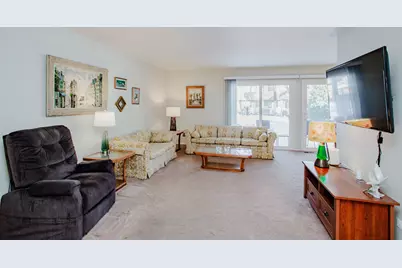 317 Woodbury Court #B1, Schaumburg, IL 60193 - Photo 2