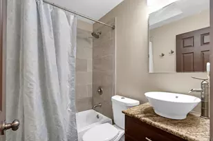 605 Tanglewood Dr, Streamwood, IL 60107 - Photo 18