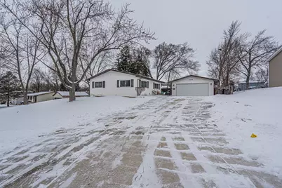 605 Tanglewood Drive, Streamwood, IL 60107 - Photo 4