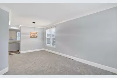 629 Waterford Lane, South Elgin, IL 60177 - Photo 8