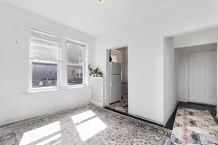 3553 W Sunnyside Ave, Chicago, IL 60625 - Photo 10