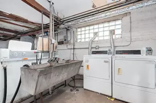 3553 W Sunnyside Ave, Chicago, IL 60625 - Photo 12