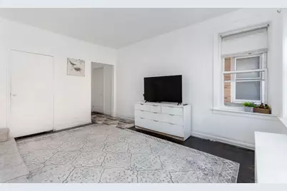 3553 W Sunnyside Avenue #1, Chicago, IL 60625 - Photo 4