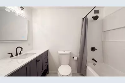 233 E Erie Street #1703, Chicago, IL 60611 - Photo 10