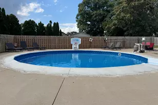 2062 30th St, Rock Island, IL 61201 - Photo 4