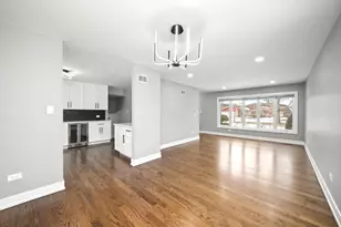 11201 S Deerpath Ln, Palos Hills, IL 60465 - Photo 12