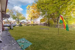 8129 S Cornell Ave, Chicago, IL 60617 - Photo 16