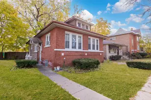 8129 S Cornell Ave, Chicago, IL 60617 - Photo 2