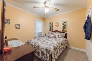 8129 S Cornell Ave, Chicago, IL 60617 - Photo 10