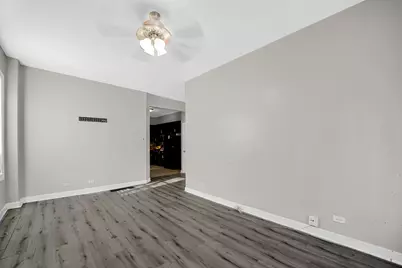 7826 S Stewart Avenue, Chicago, IL 60620 - Photo 14