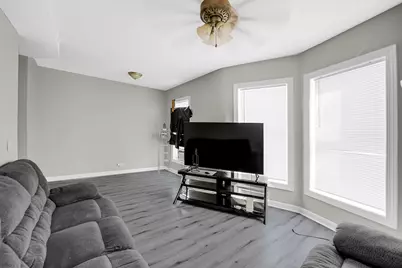 7826 S Stewart Avenue, Chicago, IL 60620 - Photo 18