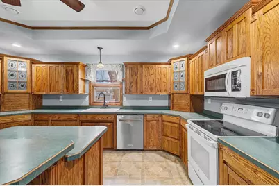 726 E Thompson Avenue, Hoopeston, IL 60942 - Photo 18