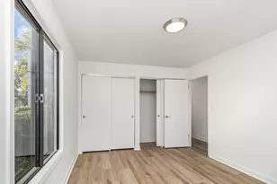 1467 Fairlane Dr, Schaumburg, IL 60193 - Photo 12